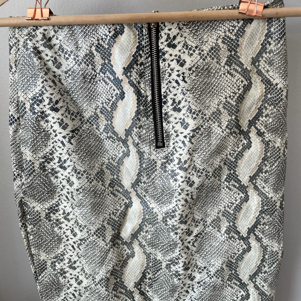 Snakeskin mini - Picture 2 of 3